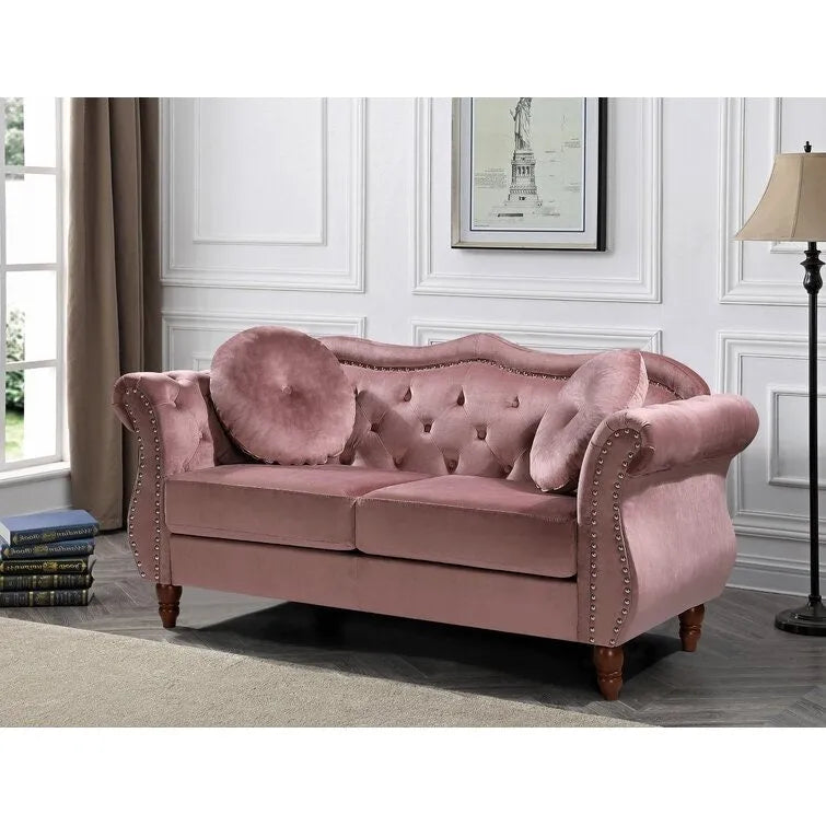 Causeuse capitonnée de style Chesterfield du milieu du siècle avec clous décoratifs et pieds en bois
