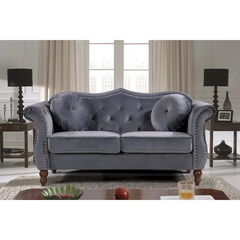 Causeuse capitonnée de style Chesterfield du milieu du siècle avec clous décoratifs et pieds en bois