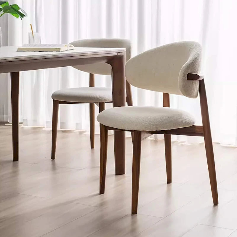 Table à manger ronde moderne avec plateau en pierre brillante blanche et piédestal en bronze