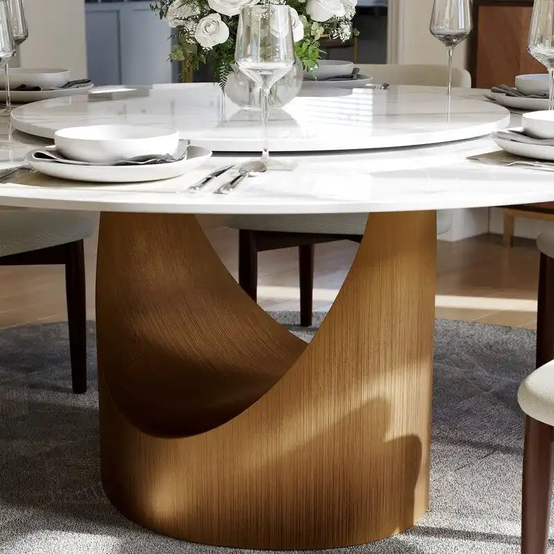 Table à manger ronde moderne avec plateau en pierre brillante blanche et piédestal en bronze