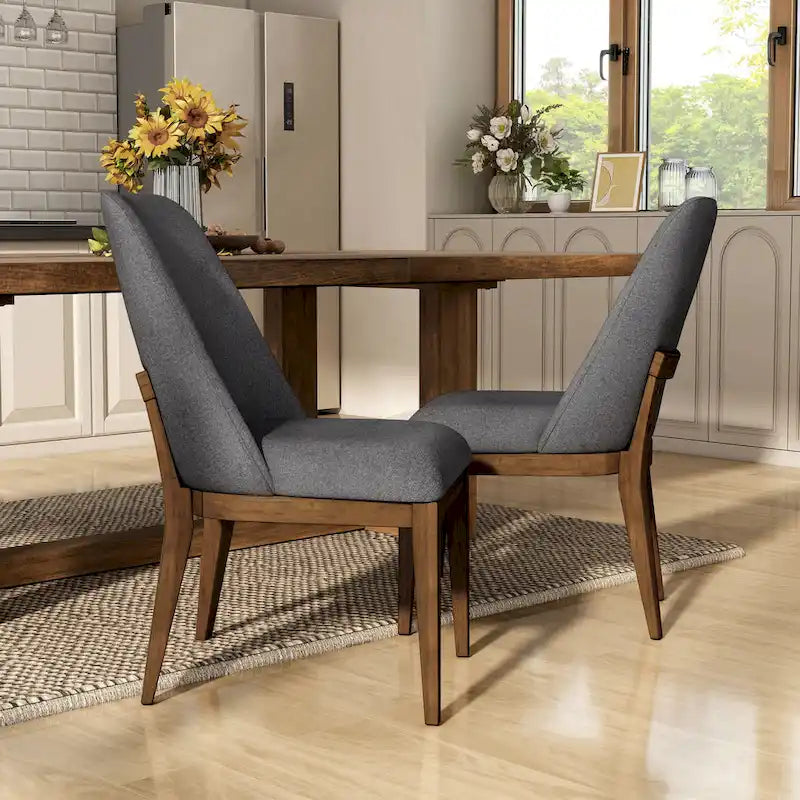 Chaise de salle à manger arrondie en bois massif avec rembourrage capitonné